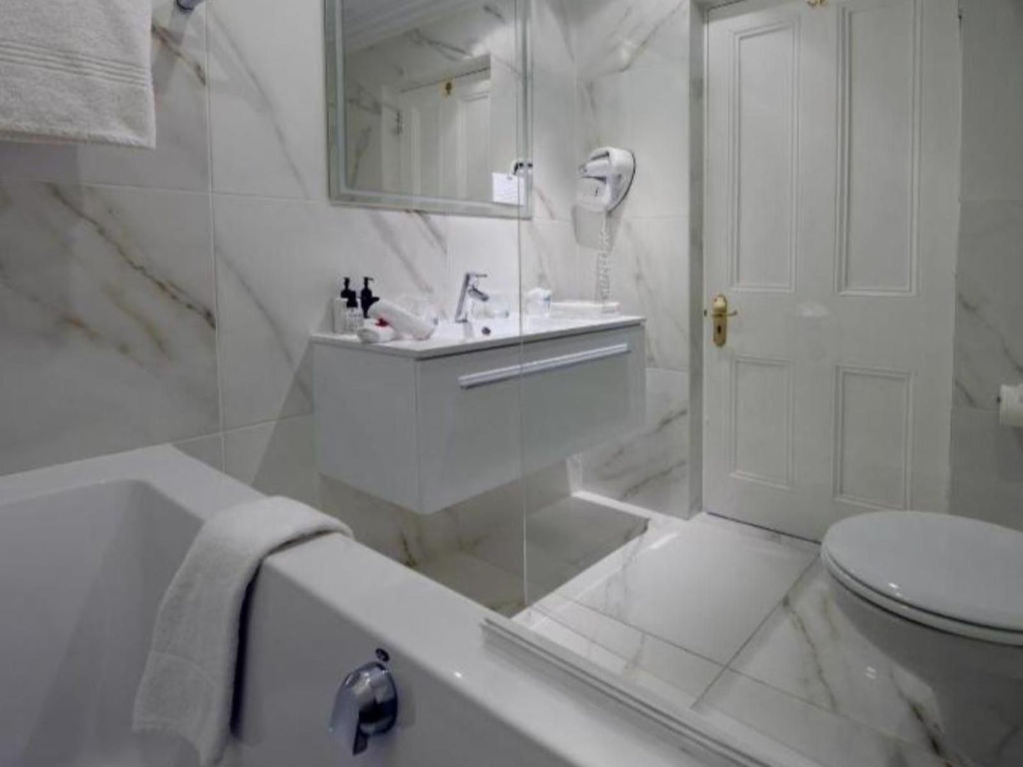 The Clarendon Fresnaye Fresnaye Cape Town Western Cape South Africa Colorless, Bathroom