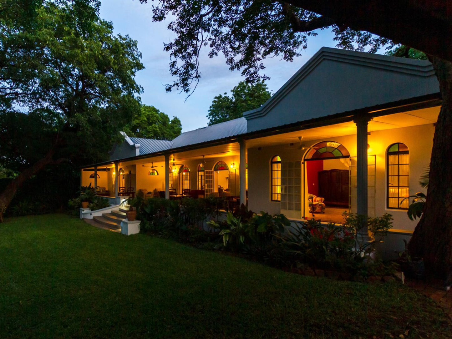 The Courtney Lodge, House, Building, Architecture