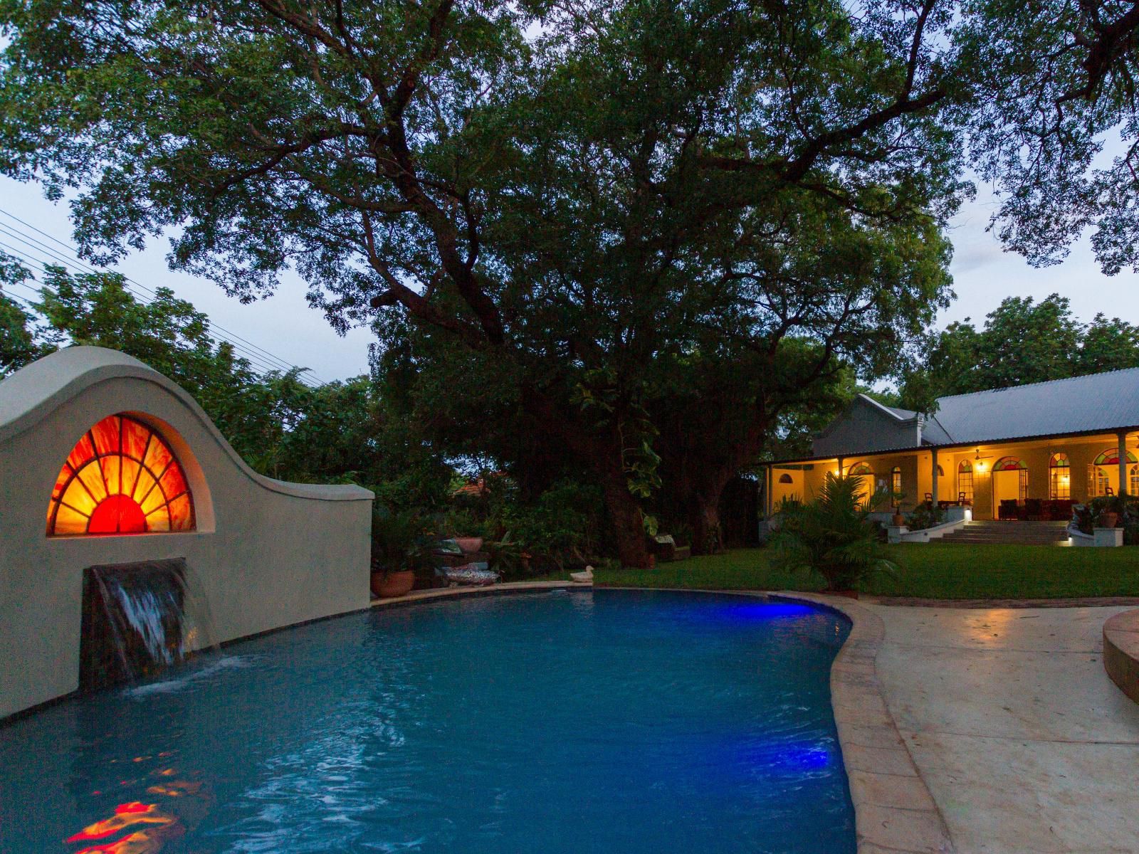 The Courtney Lodge, Swimming Pool