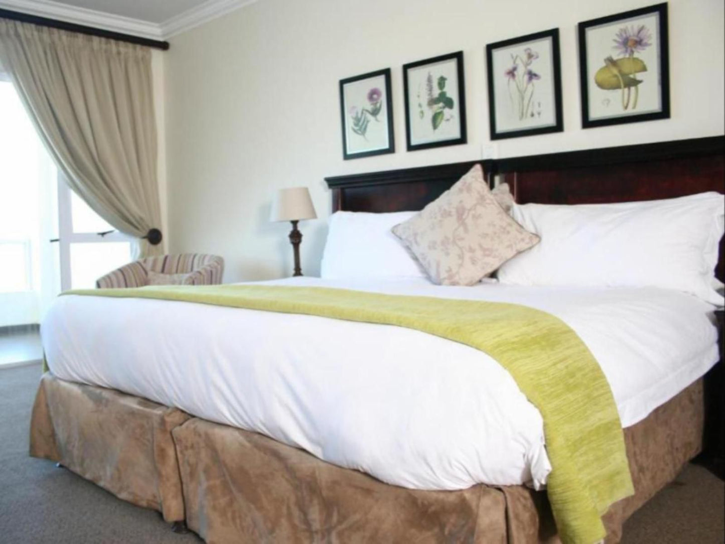 The Estuary Hotel & Spa, Family Room-Lagoon Facing, Bedroom