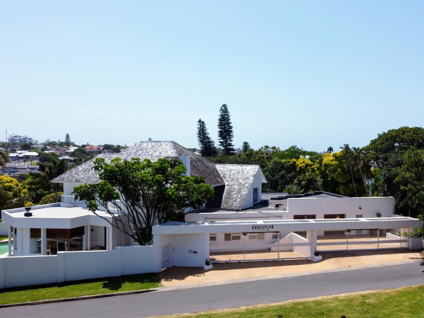 The Executive Bed And Breakfast Selborne East London Eastern Cape South Africa House, Building, Architecture, Palm Tree, Plant, Nature, Wood