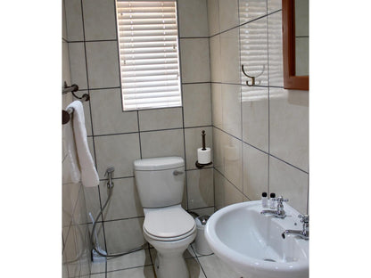 The Executive House Newcastle Central Newcastle Kwazulu Natal South Africa Unsaturated, Bathroom