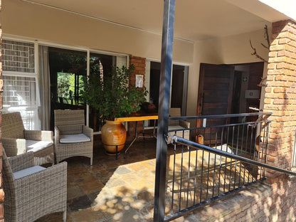 The Green Lizard Guesthouse, Living Room