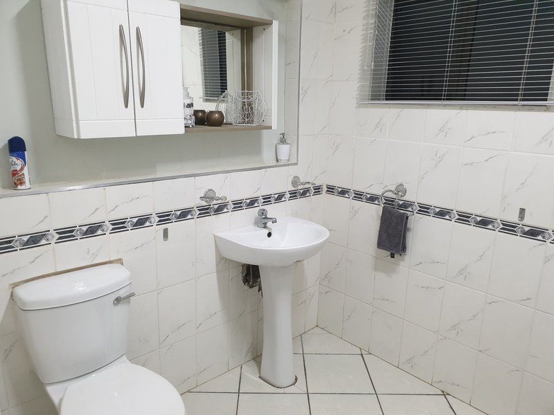 The Haven Make Our Home Your Home Estcourt Kwazulu Natal South Africa Colorless, Bathroom