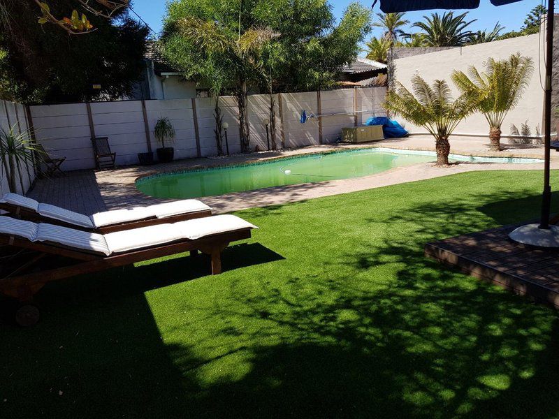 The Holidaypod Blouberg Cape Town Western Cape South Africa Palm Tree, Plant, Nature, Wood, Garden, Swimming Pool