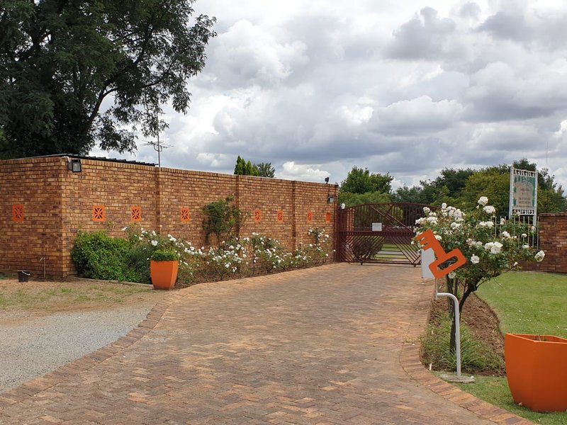 The Lazy Grape Guest Lodge And Spa Benoni North Johannesburg Gauteng South Africa Brick Texture, Texture