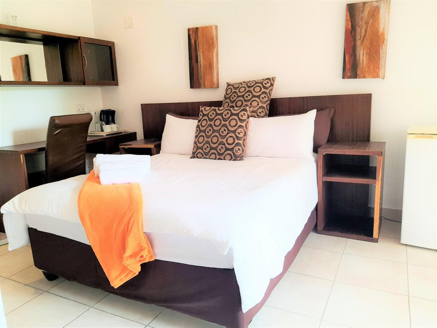 Luxury Queen Rooms @ The Lion Fish Guest House
