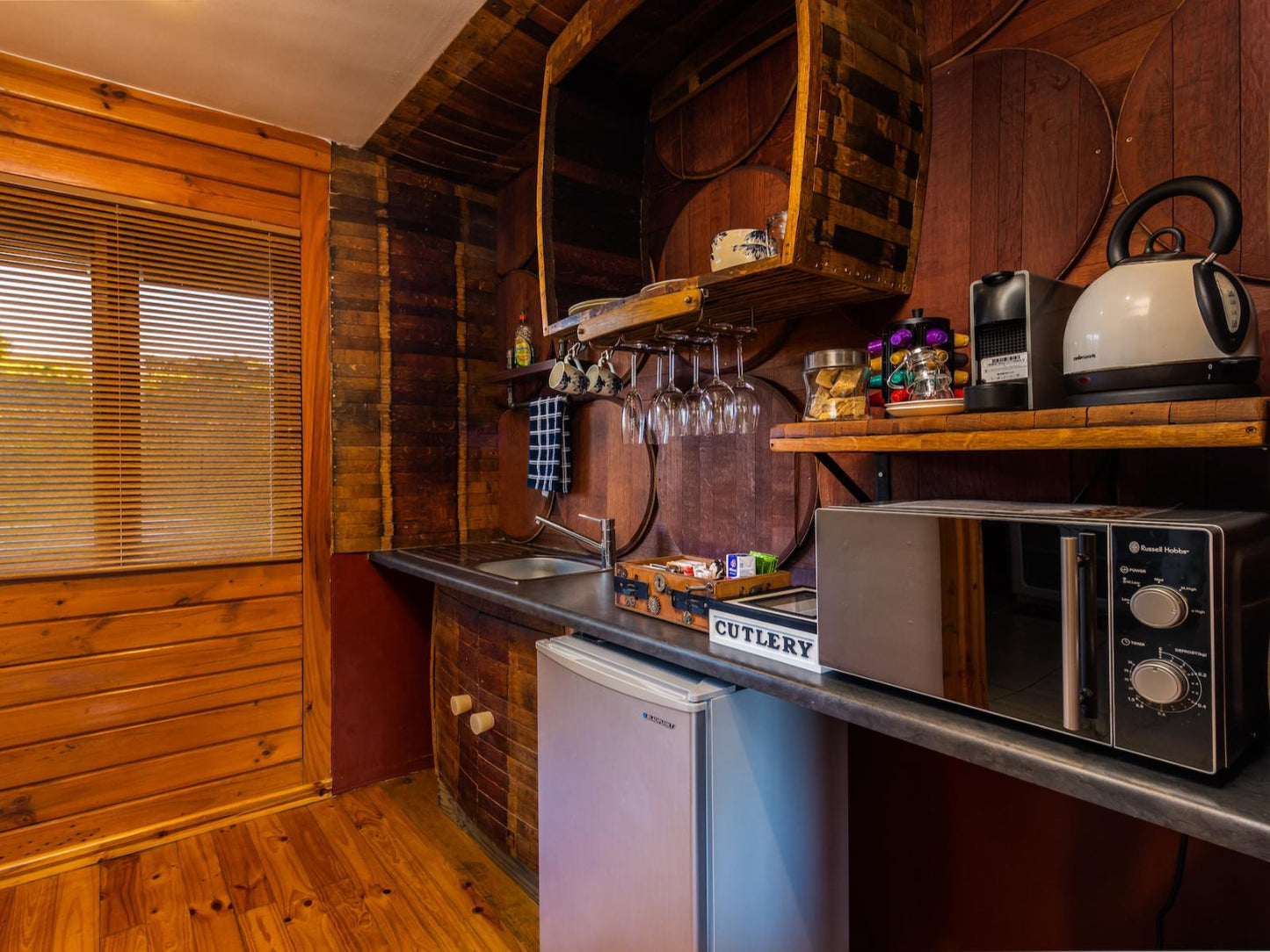 Vineyard Cabin @ The Log Cabin