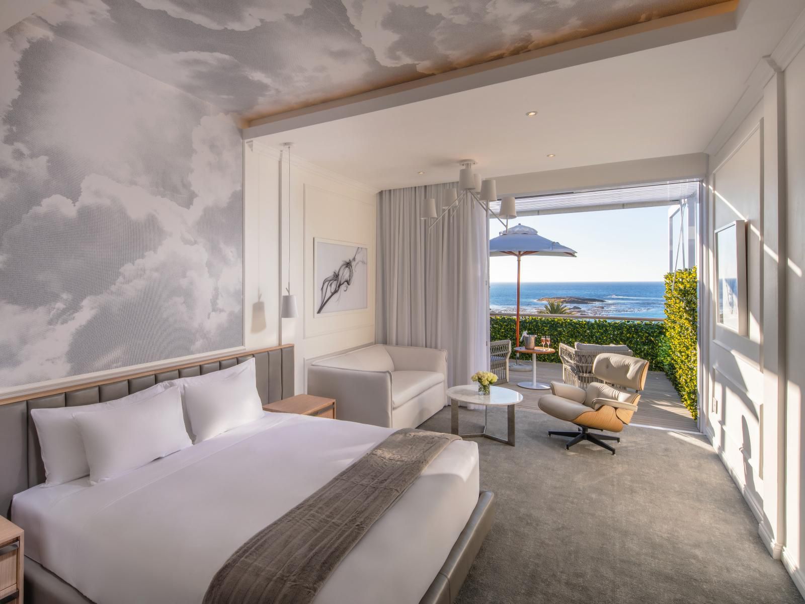 The Marly Boutique Hotel And Spa, Deluxe Suite with Sea View, Bedroom