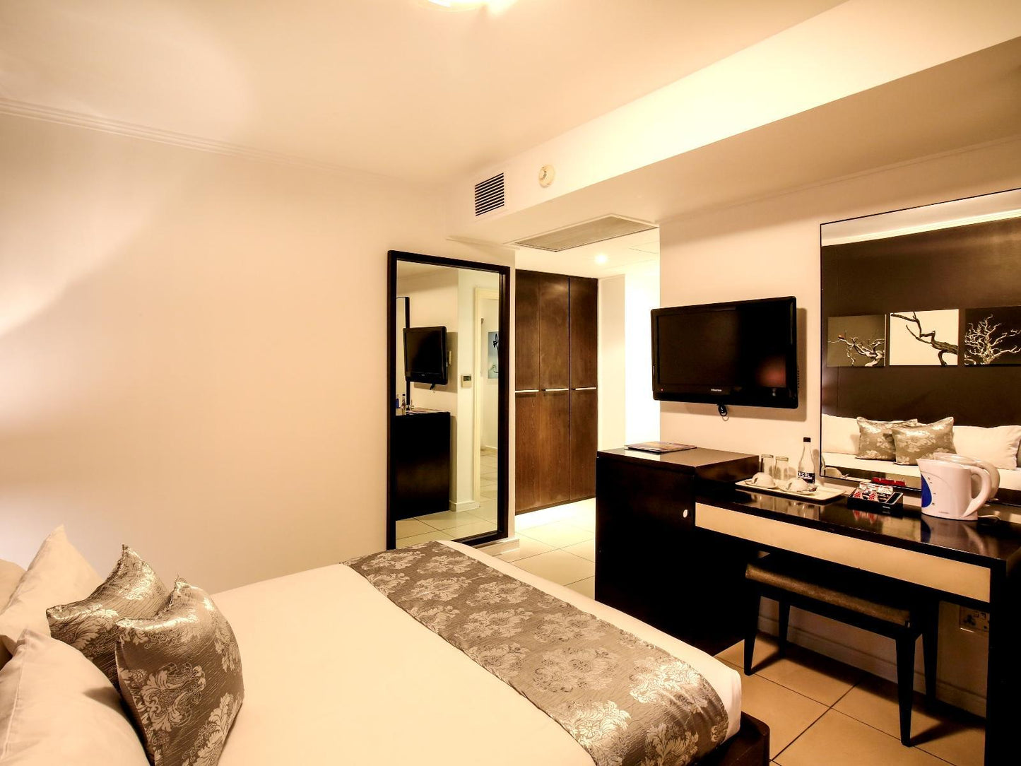 Standard Room @ The Nicol Hotel And Apartments