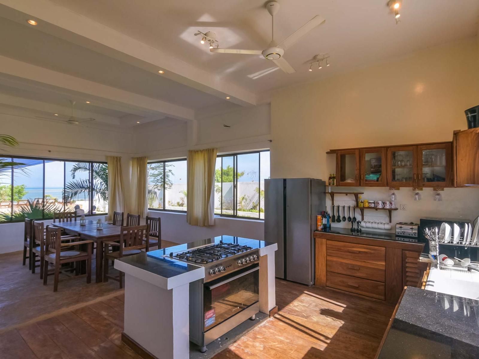 The Palm Residence, Kitchen