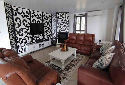 The Royal Familia Beach House Zinkwazi Beach Nkwazi Kwazulu Natal South Africa Living Room