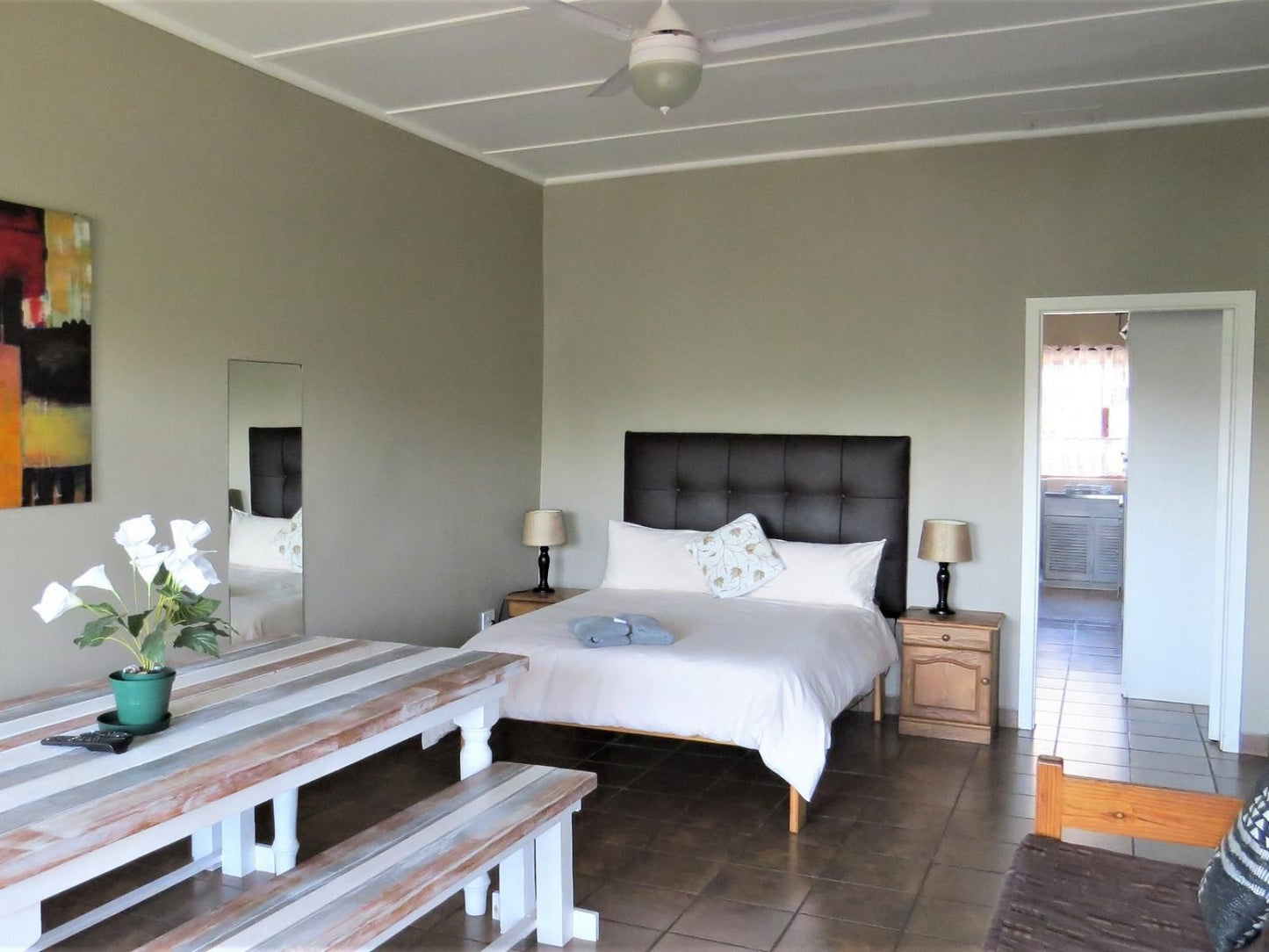 The Tweni Waterfront Guest Lodge, Room 10 Self catering Open Plan Unit, Bedroom