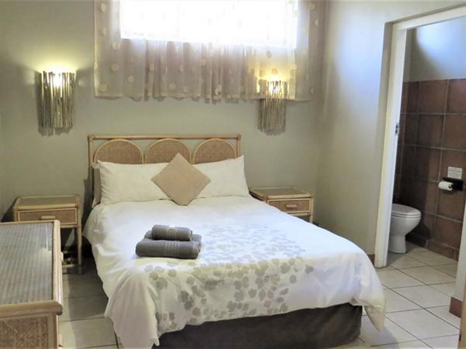 The Tweni Waterfront Guest Lodge, Room 7 / 8 Single Room, Bedroom