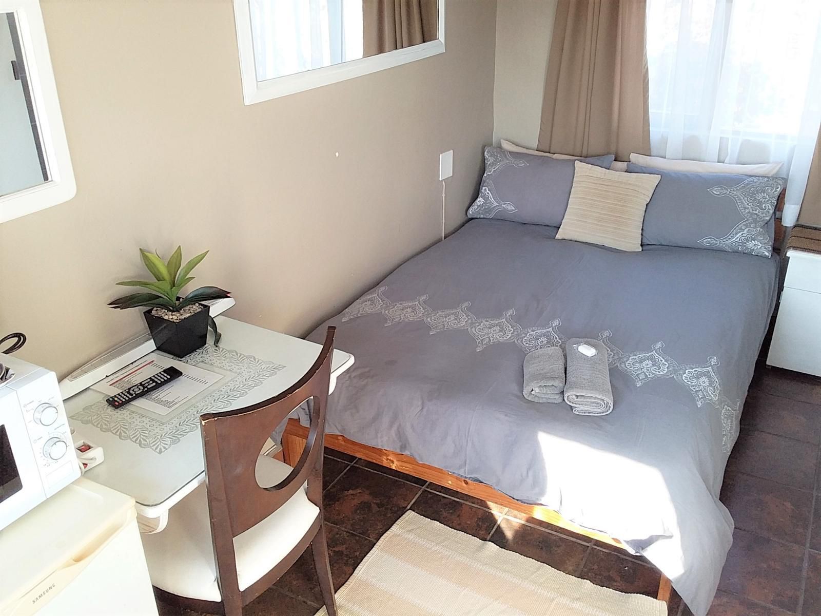 The Tweni Waterfront Guest Lodge, Room 9 Family Hotel Room, Bedroom