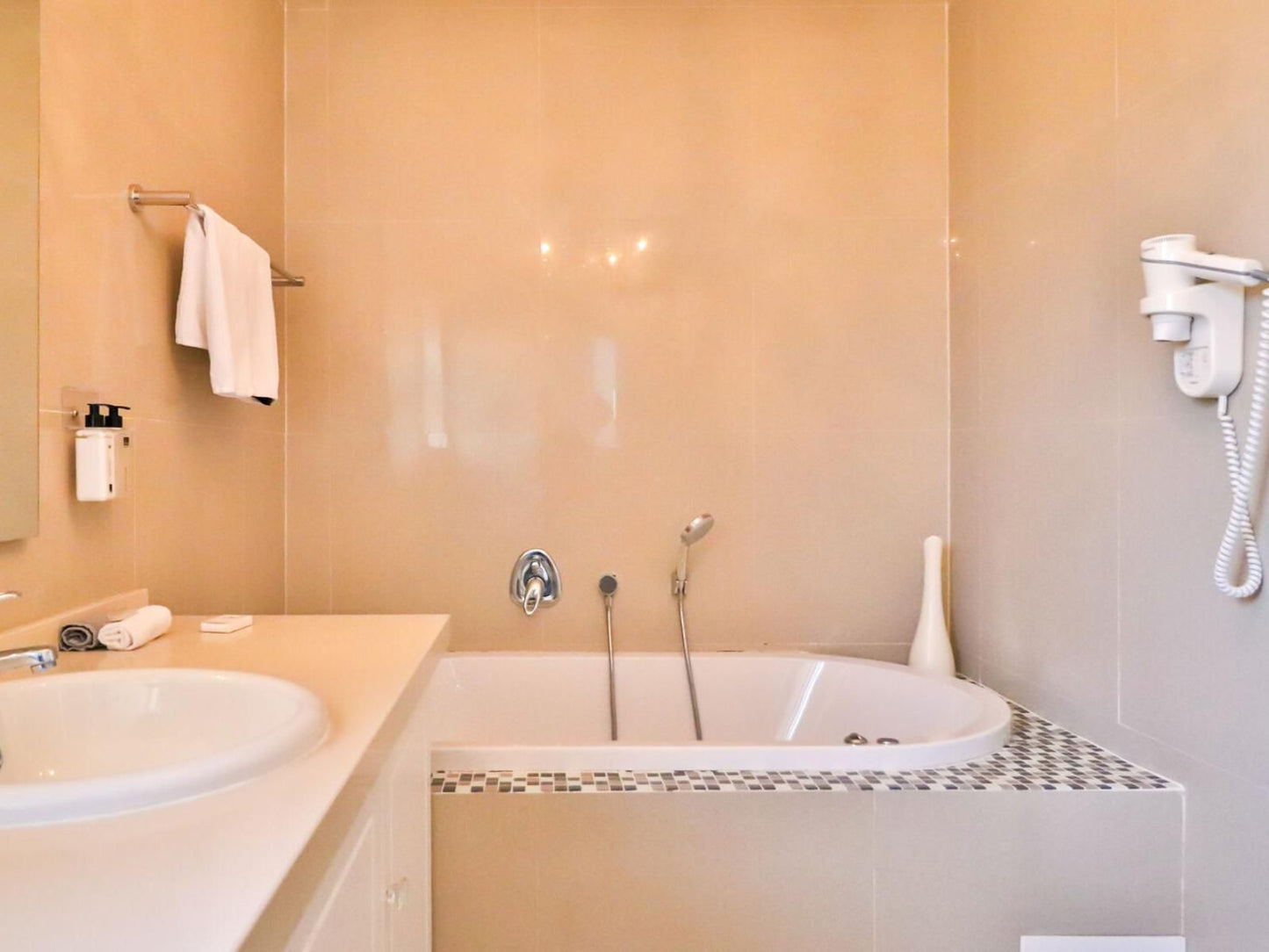 The Whale S Tale Guesthouse Westcliff Hermanus Hermanus Western Cape South Africa Bathroom