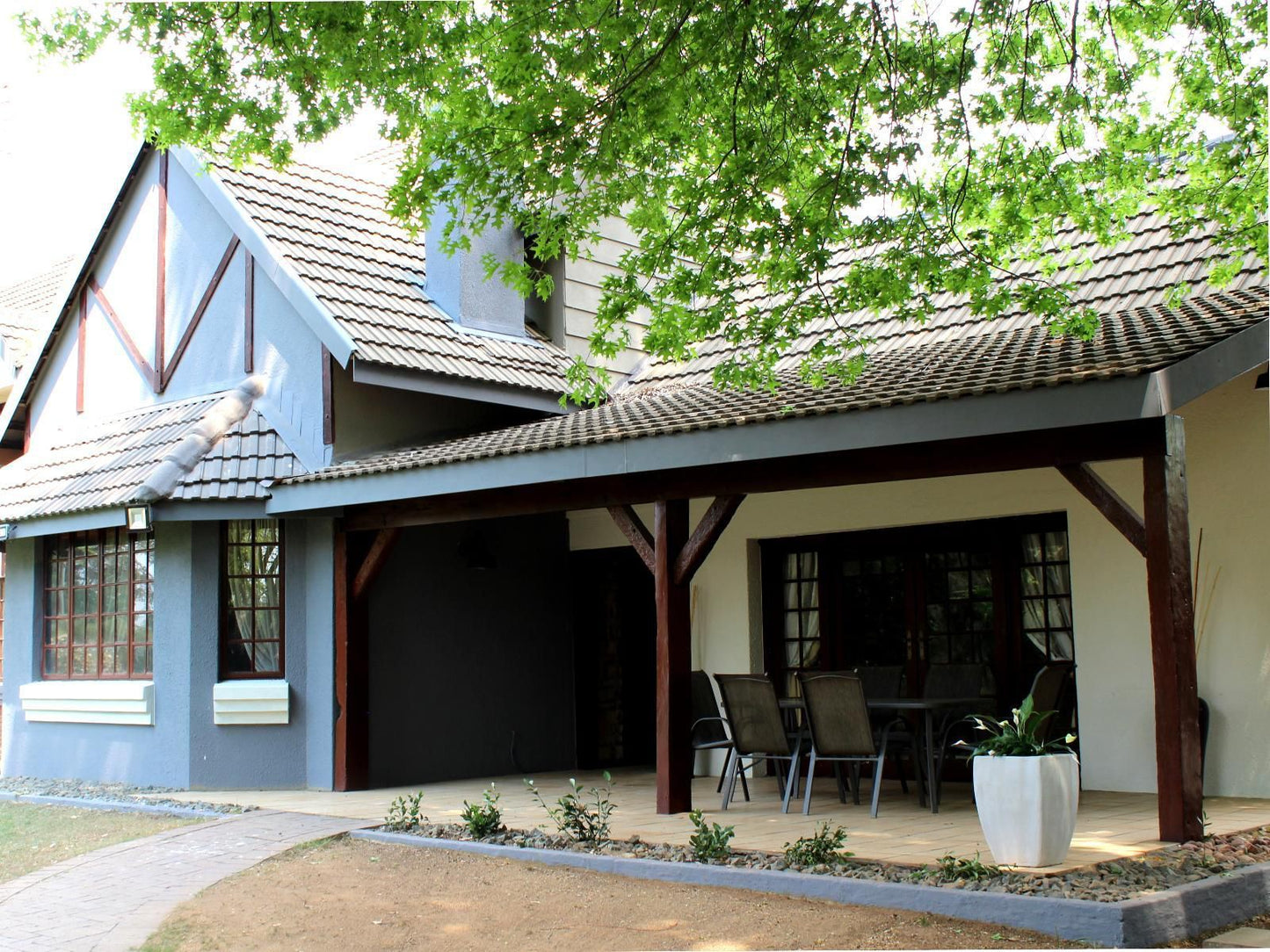 The Willow Inn Lakefield Johannesburg Gauteng South Africa Building, Architecture, House