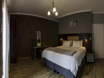 The Woodsman B&B, Double Room with Shower & Balcony, Bedroom