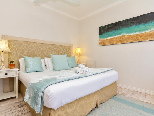 Deluxe Suite 8 King Size Bed @ Beach House Guest House - Hout Bay