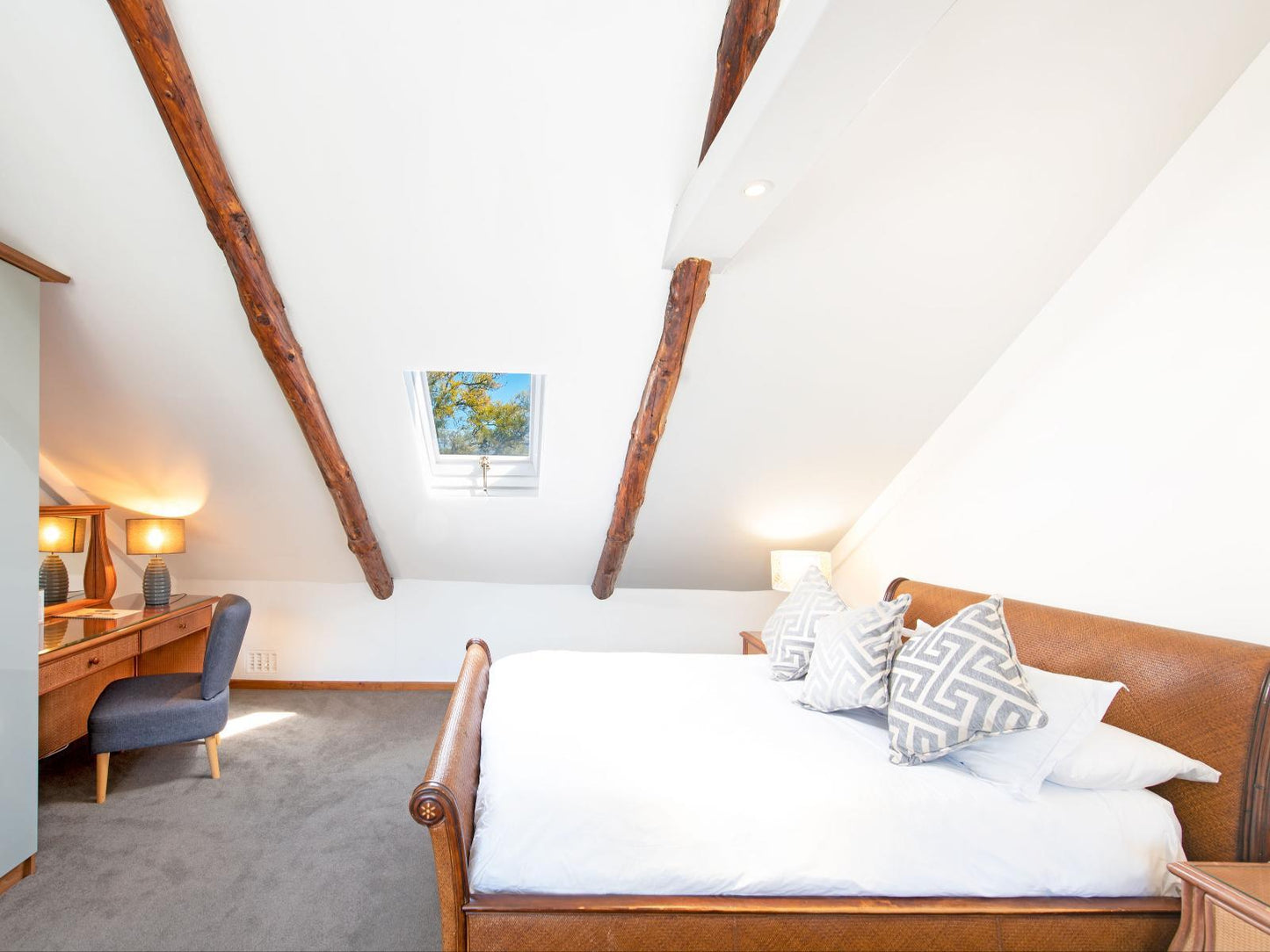 Premium Mountain Family Suite @ The Coach House