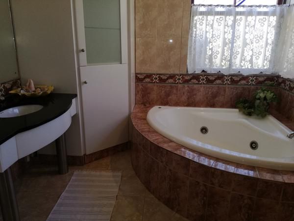 The Guesthouse Standerton Mpumalanga South Africa Bathroom, Swimming Pool