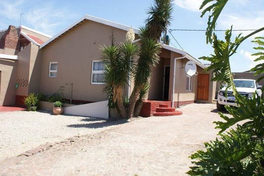 Thembalethu Bed And Breakfast Thembalethu George Western Cape South Africa House, Building, Architecture, Palm Tree, Plant, Nature, Wood