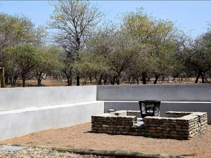 Thembolala Bush Chalets, Cemetery, Religion, Grave