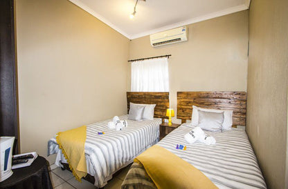 The Meadows Guest House Aviary Hill Newcastle Kwazulu Natal South Africa Bedroom