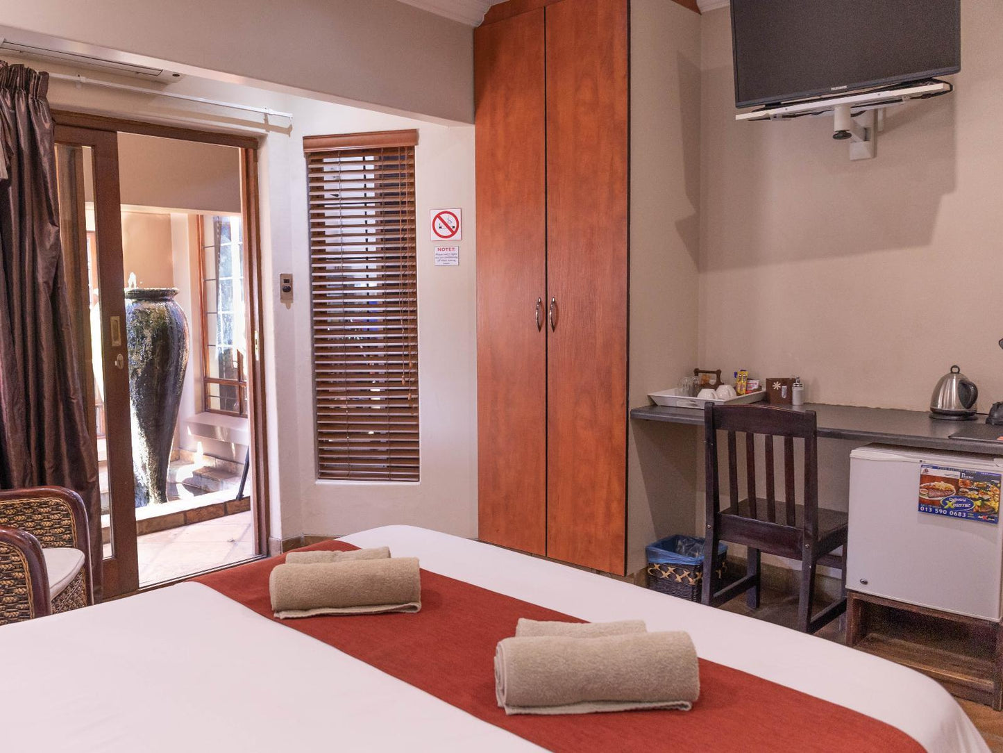 Deluxe Double Room with Shower @ The Orion Guest House