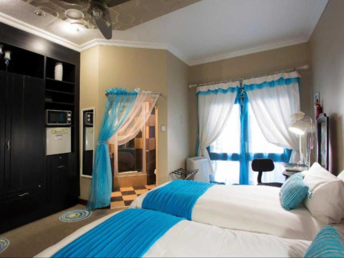 Deluxe Twin Room @ The Royal Palm Bed And Breakfast