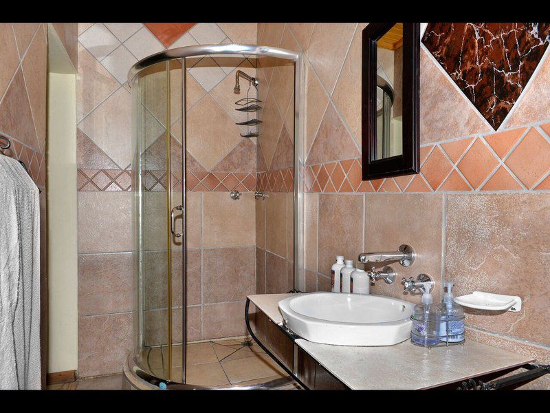 The Thatch Haven Guest House Eldoraigne Centurion Gauteng South Africa Bathroom