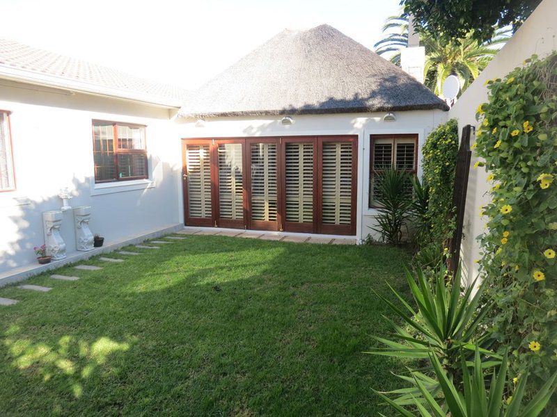 The White Elephant Guesthouse Table View Blouberg Western Cape South Africa House, Building, Architecture, Palm Tree, Plant, Nature, Wood