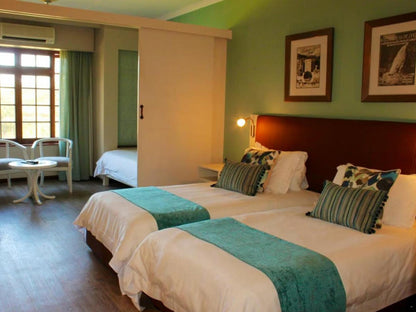 Deluxe Family Quad Twin Room @ Wilderness Hotel