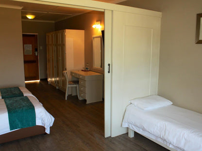 Deluxe Family Quad Twin Room @ Wilderness Hotel