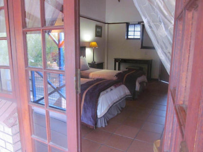 Twin Room with shower and Balcony @ The Woodsman B&B