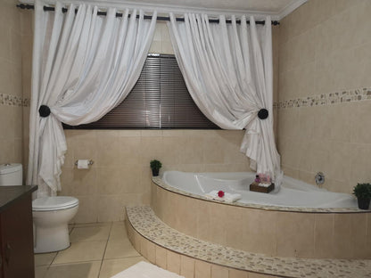 13 On Wynne Eldoraigne Centurion Gauteng South Africa Unsaturated, Bathroom