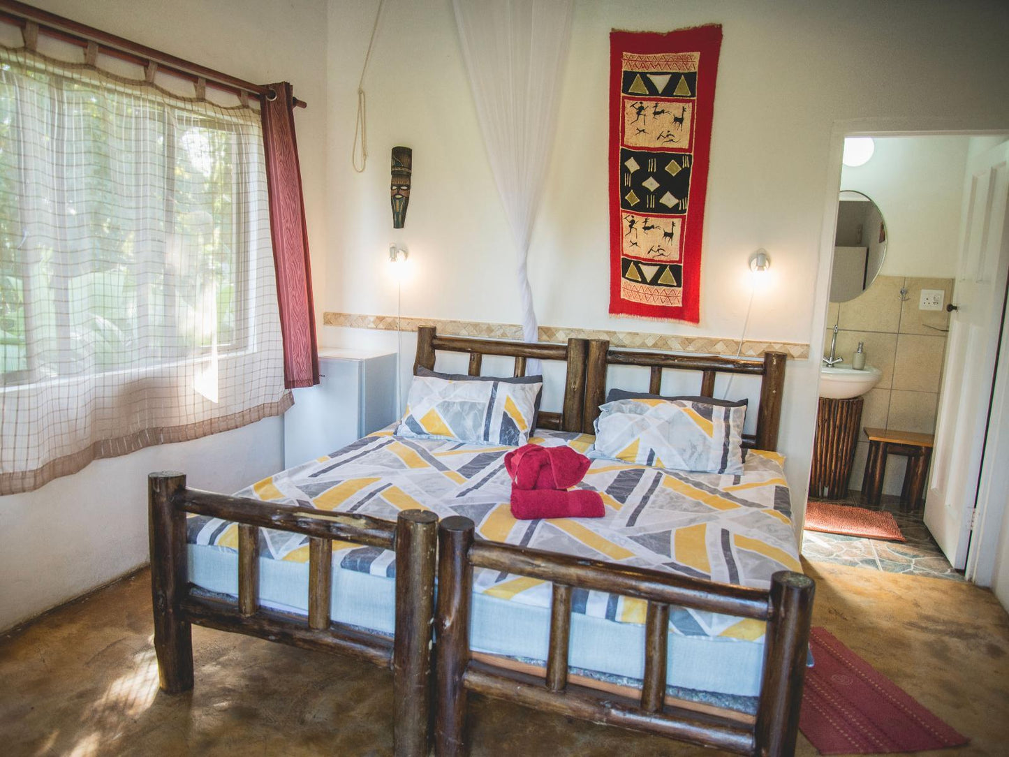 Budget Double-Bed Room @ Thokozani Lodge