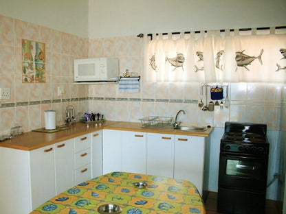 Thornbay Accommodation, Marlin Apartment, Kitchen