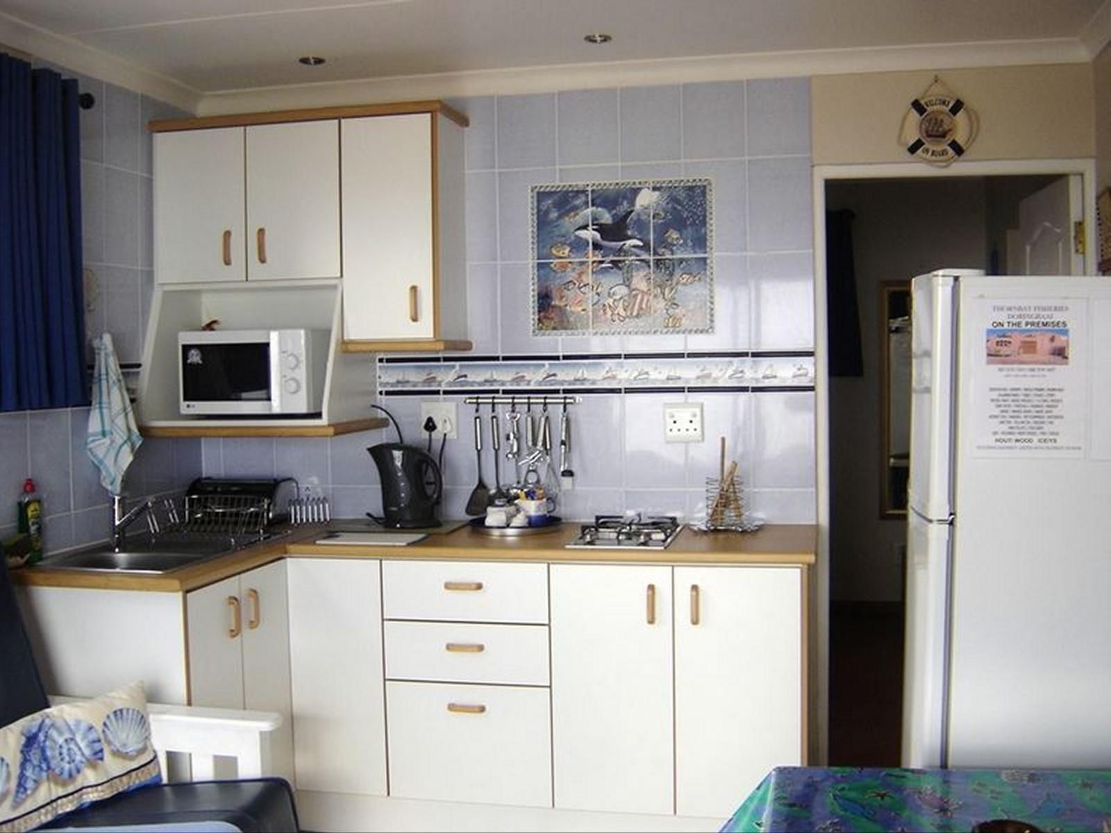 Thornbay Accommodation, Marlin Apartment, Kitchen