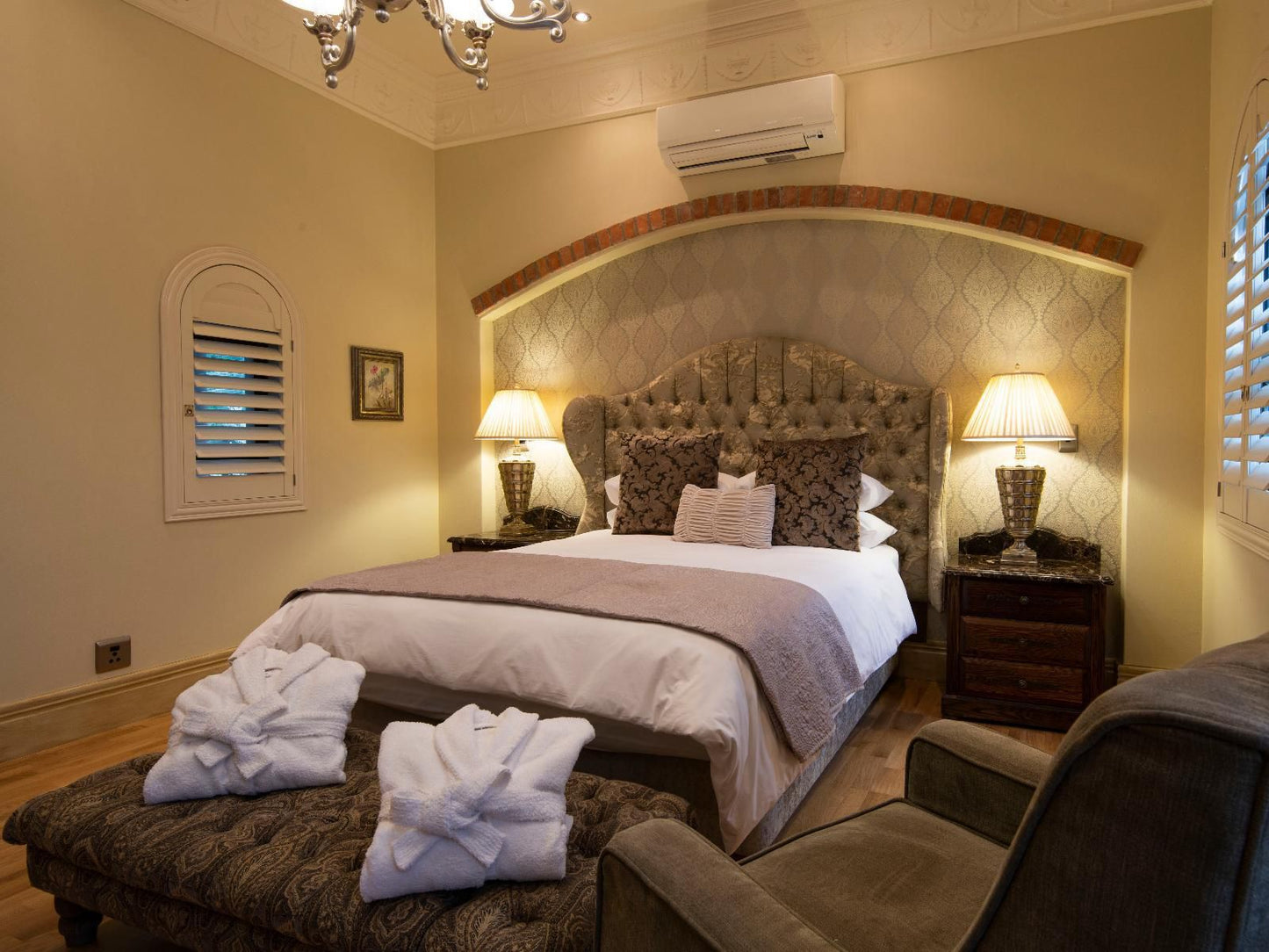 Three Rivers Lodge & Villa Anna Sophia, Luxury Queen (Full En-suite Bathroom), Bedroom