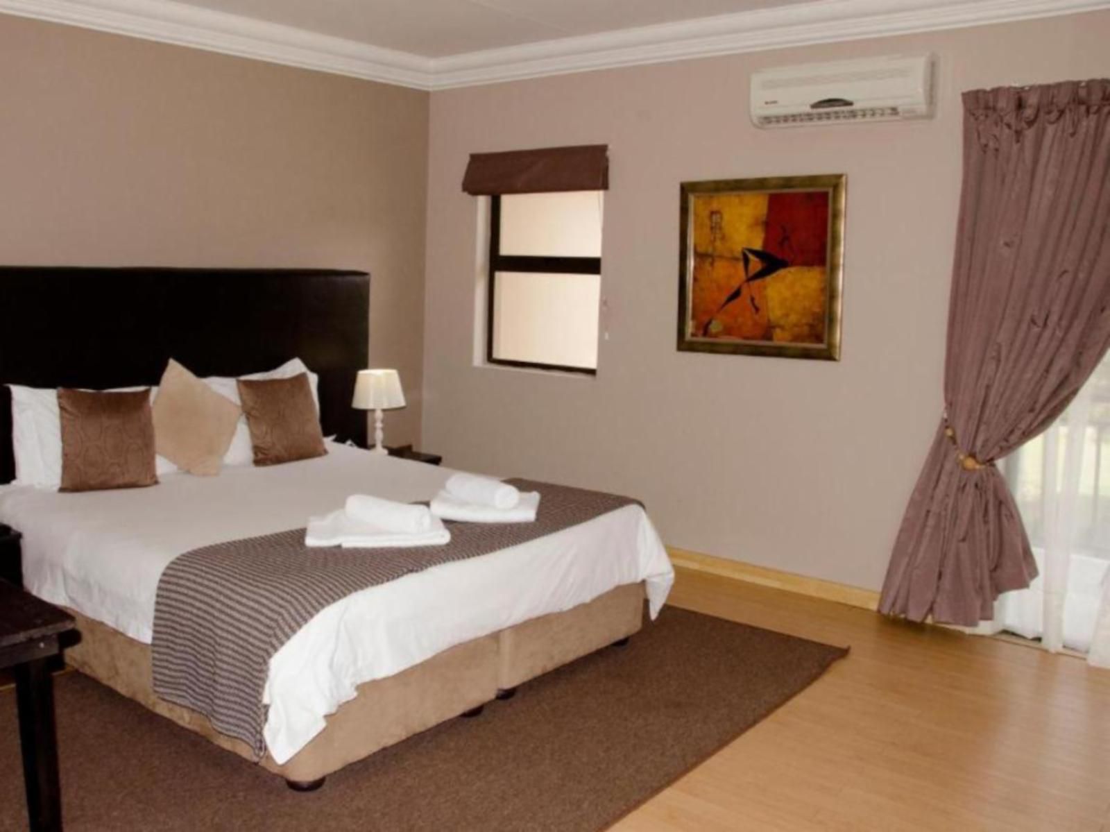 Three Oaks And An Aloe Flora Park Ah Hartbeespoort Hartbeespoort North West Province South Africa Bedroom