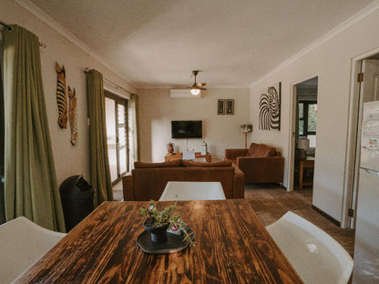 Kingfisher 2 Bedroom En Suite Chalet @ Thunzi Bush Lodge