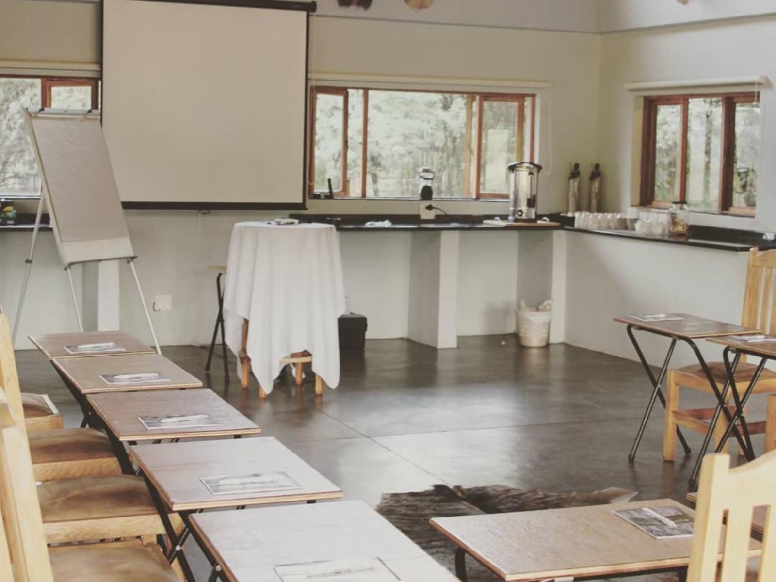 Tidimalo Lodge, Sepia Tones, Seminar Room