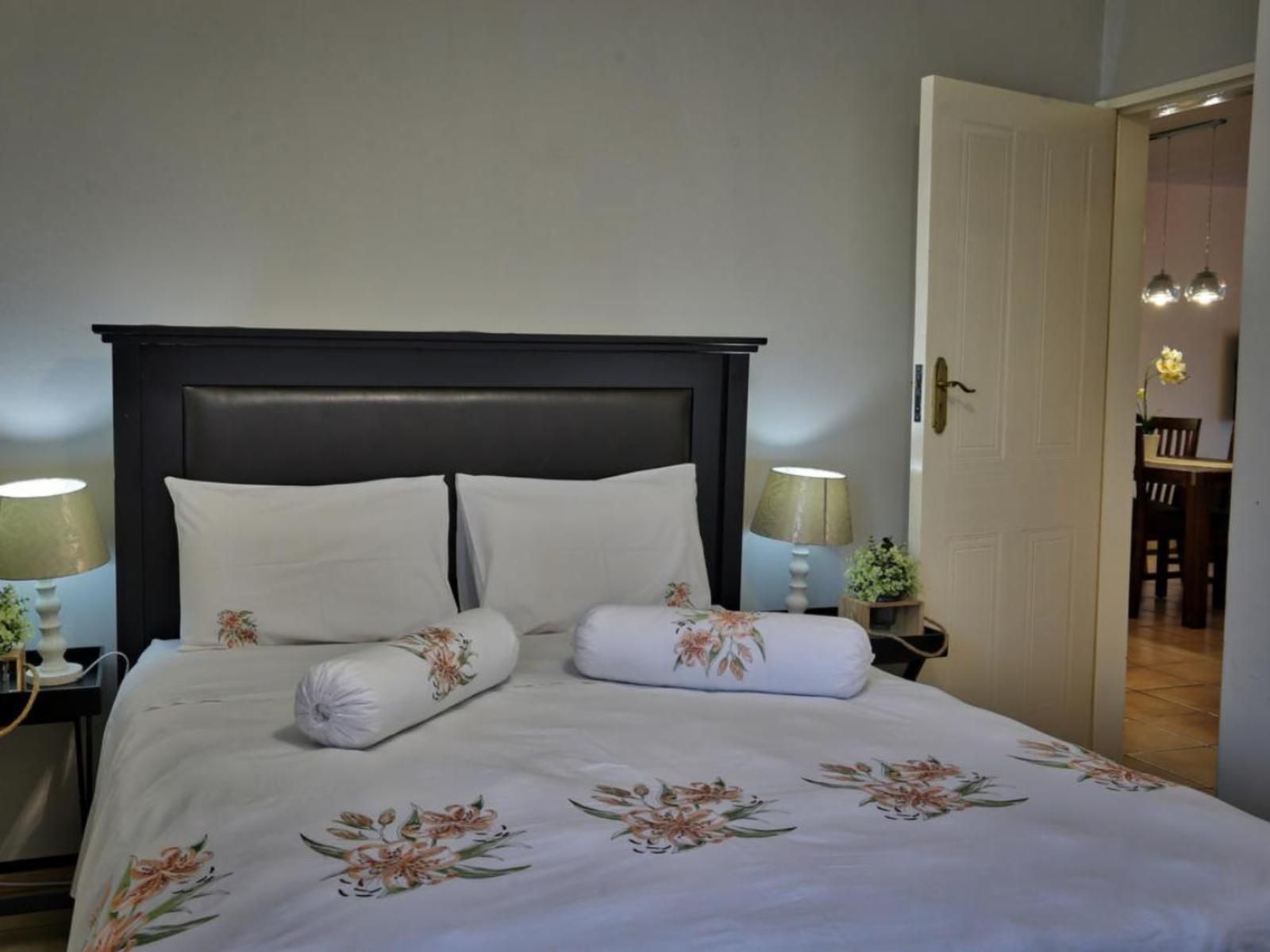 Tilla'S Guesthouse, Self-Catering Apartment, Bedroom