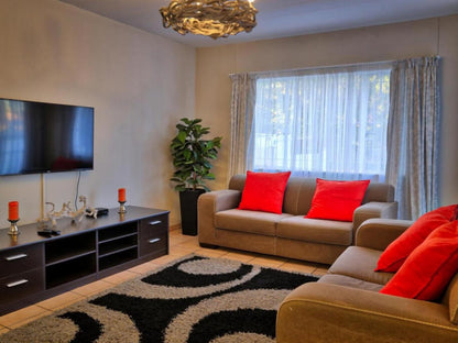 Tilla'S Guesthouse, Self-Catering Luxury Apartment, Living Room