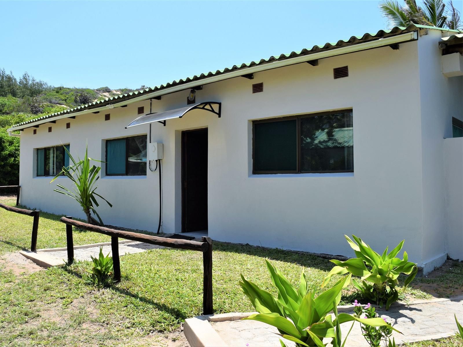 Tofinho Beach Cottages, Self-catering Cottage - Casa Quentin, House, Building, Architecture, Palm Tree, Plant, Nature, Wood