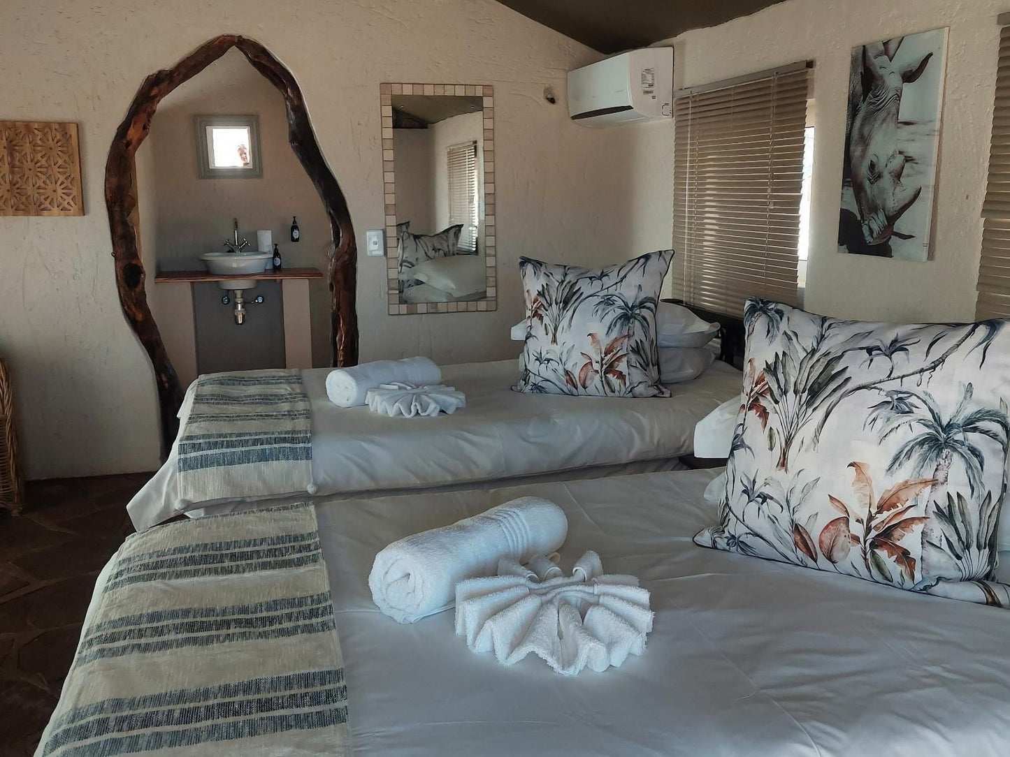 Torgos Lodge, Luxury Campsites, Bedroom