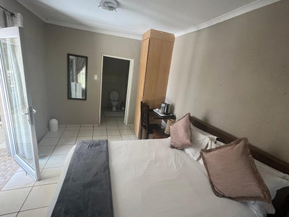 Toro Guest House Mogwase North West Province South Africa Unsaturated, Bedroom