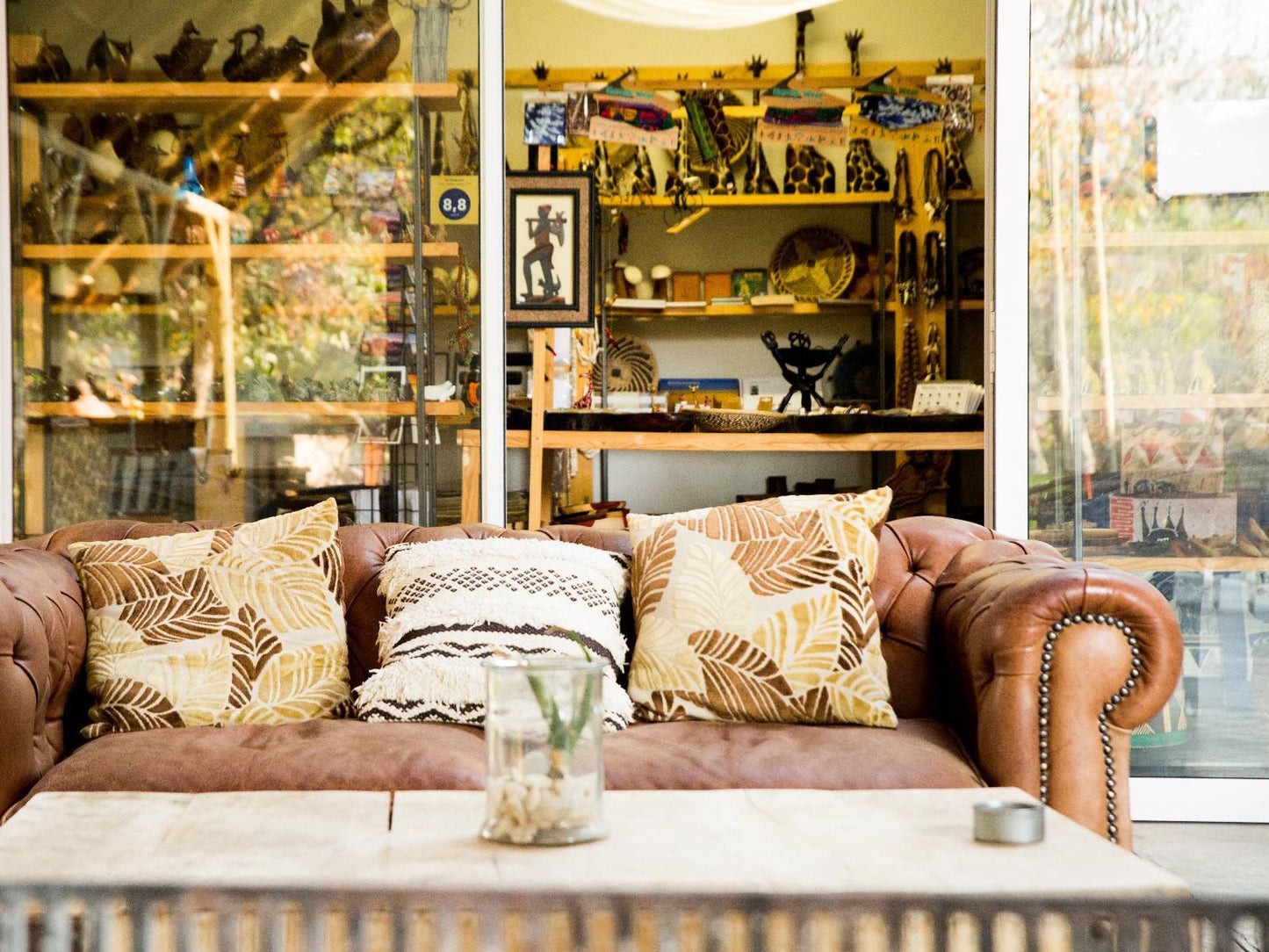 Toshari Lodge, Living Room