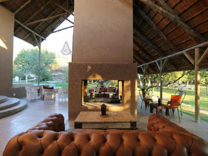 Toshari Lodge, Living Room